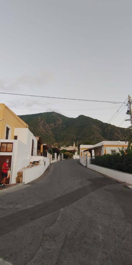 Villa Insolia Santa Marina Salina Eksteriør bilde