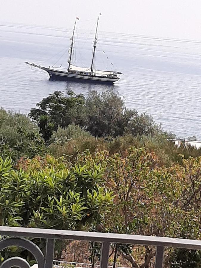 Villa Insolia Santa Marina Salina Eksteriør bilde