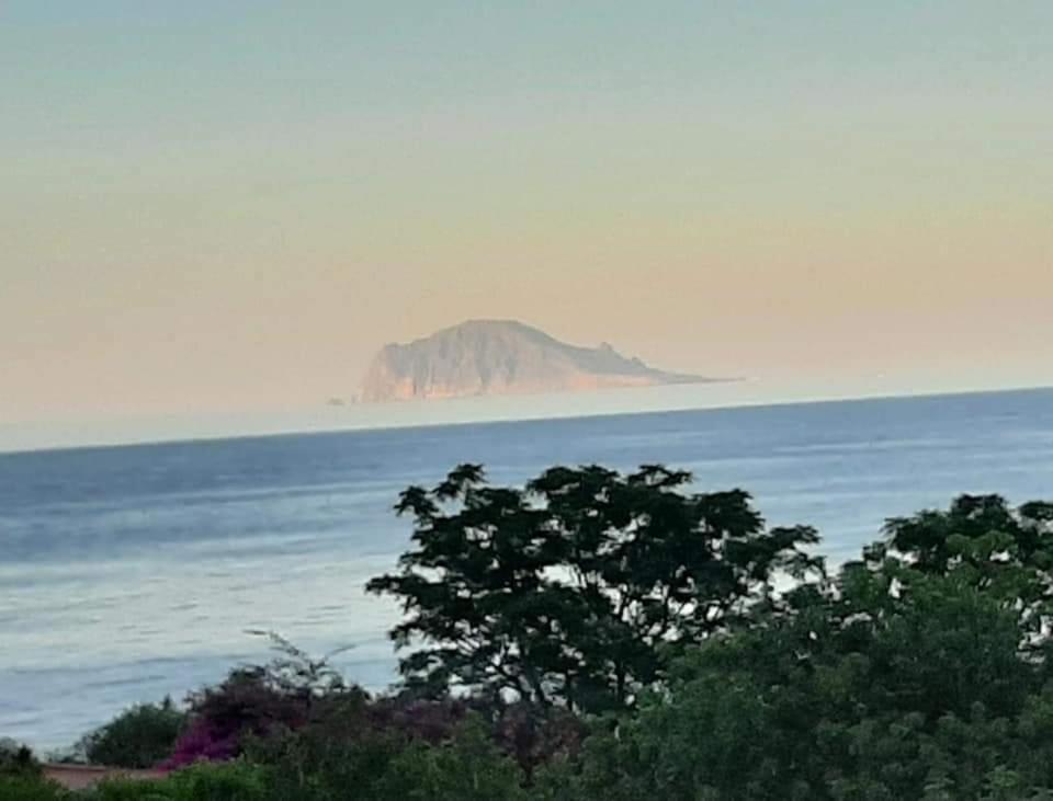 Villa Insolia Santa Marina Salina Rom bilde