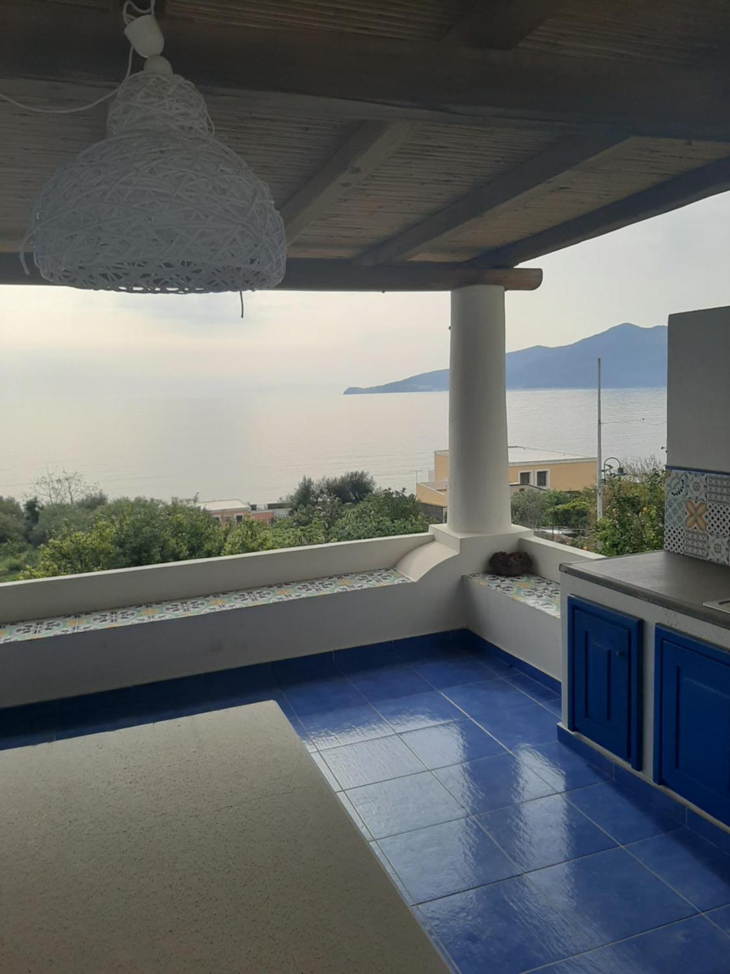 Villa Insolia Santa Marina Salina Rom bilde
